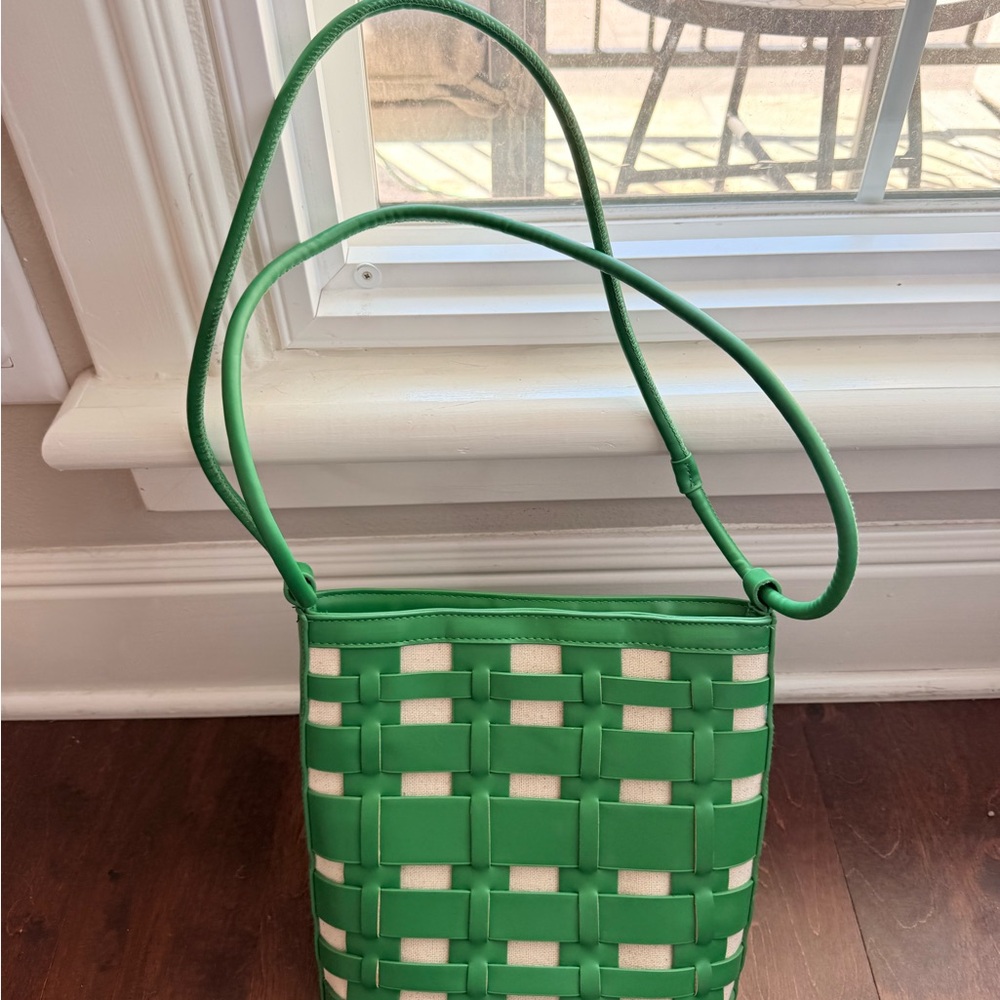 Green Woven Crossbody Bag - Picture 2 of 8